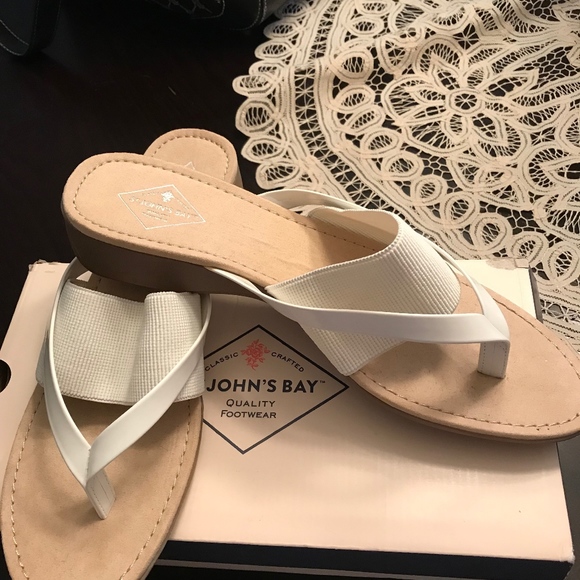 SANDALS - Picture 2 of 2